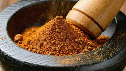 chinese 5 spice powder ground in a mortar and pestle