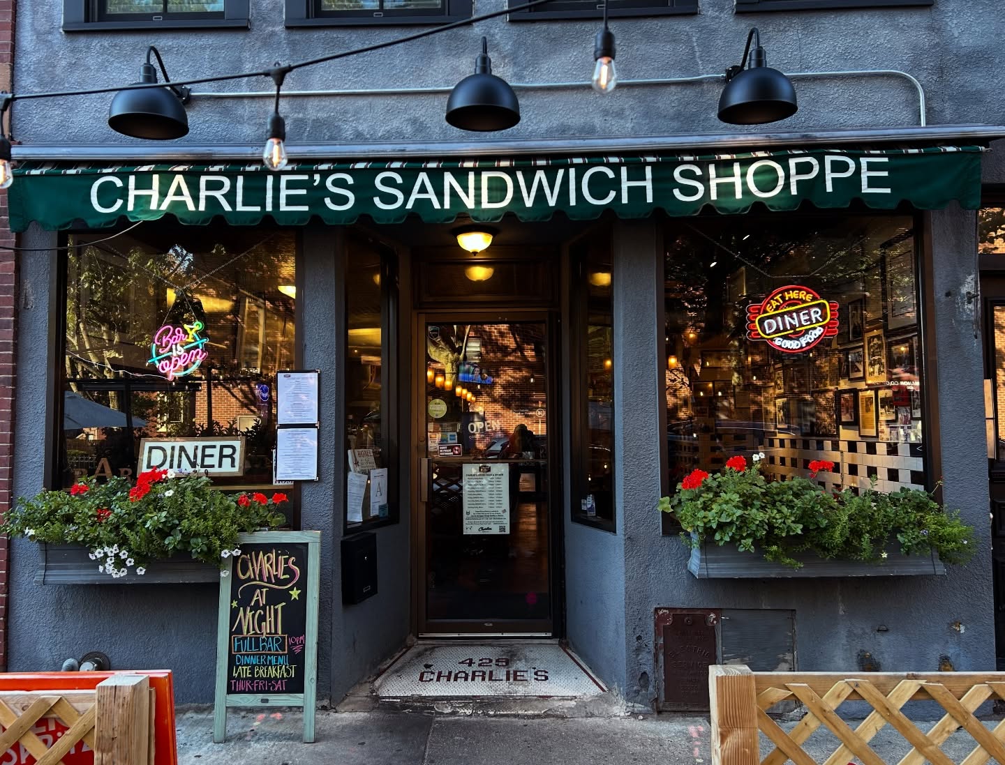 Charlie's Sandwich Shoppe - Boston